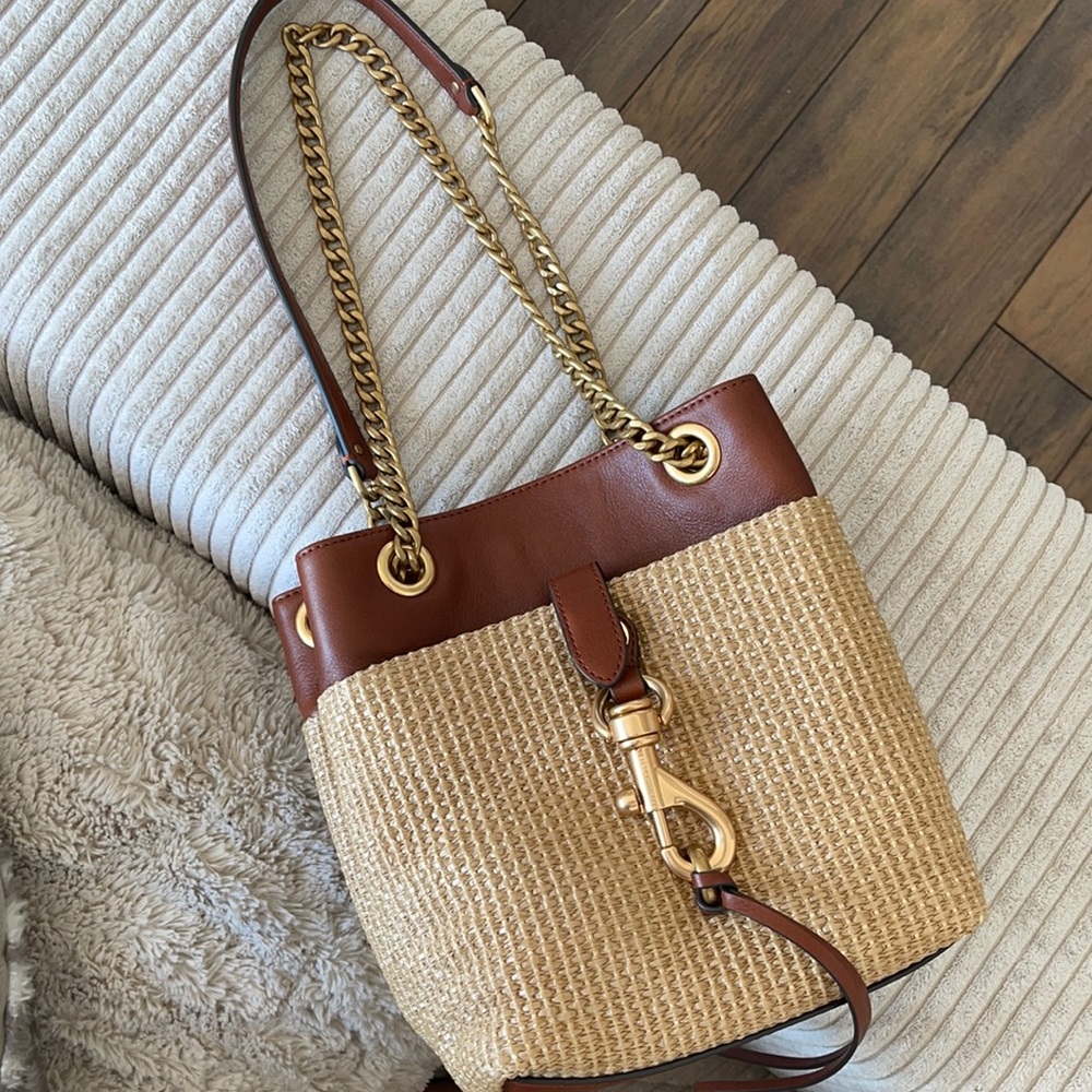 REBECCA MINKOFF EDIE STRAW BUCKET BAG